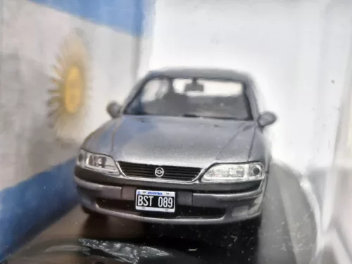 Opel / Chevrolet Vectra CD 2.0 - Edicola - 1:43