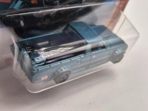 Hot Wheels Datsun Sunny Truck (B120) (1975) - HW Hot Trucks 6/10 - 93/250 - Hot Wheels - 1:64