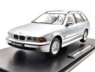 BMW E39 Touring (1998) - argintiu - Triple9 - 1:18