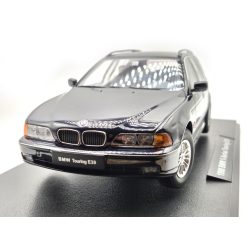BMW E39 Touring (1998) - albastru - Triple9 - 1:18