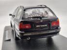 BMW E39 Touring (1998) - albastru - Triple9 - 1:18