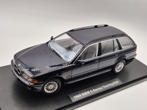 BMW E39 Touring (1998) - albastru - Triple9 - 1:18