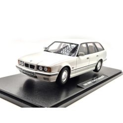 BMW E34 Touring (1996) - alb - Triple9 - 1:18