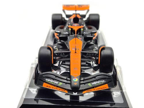 McLaren MCL38 F1 #81 (2024) - Oscar Piastri - CU PILOT - Bburago - 1:24