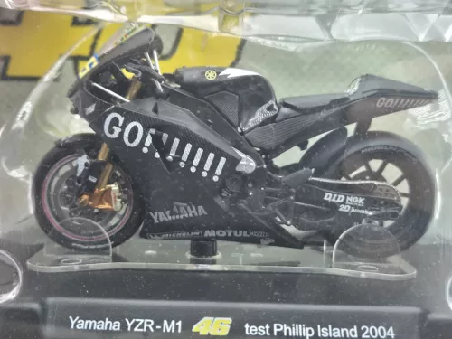 Moto GP - Yamaha YZR-M1 #46 (2004) motor - test Philipp Island - Valentino Rossi - Edicola - 1:18