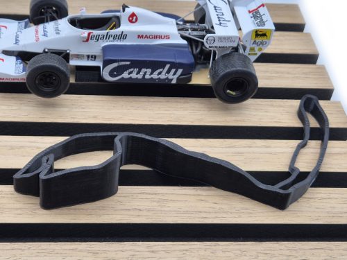 Toleman Hart TG184 F1 #19 (1984) - Ayrton Senna - pe placă decorativă - obiect decorativ - Edicola - 1:24