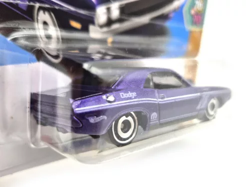 Hot Wheels '70 Dodge Hemi Challenger - HW '70s vs. '90s 10/10 - 164/250 - Hot Wheels - 1:64