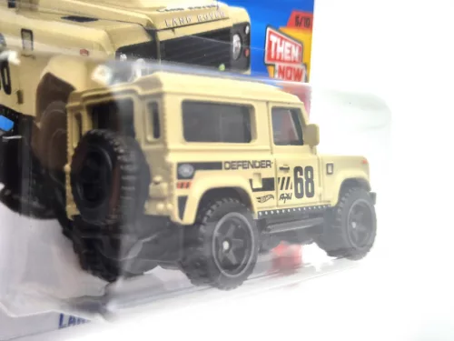 Hot Wheels Land Rover Defender 90 - Then and now 5/10 - 210/250 - Hot Wheels - 1:64