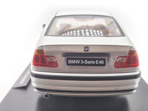 BMW E46 sedan (1999) - argintiu - KK-Scale - 1:18