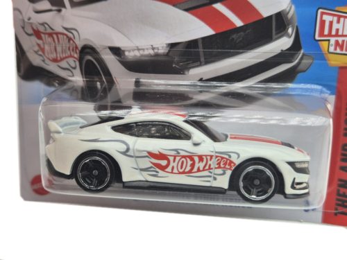 Ford Mustang Dark Horse - Then and now 7/10 - 219/250 - Hot Wheels - 1:64