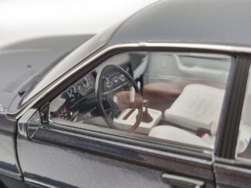 BMW E24 635 CSi coupé (1984) – Solido – 1:18