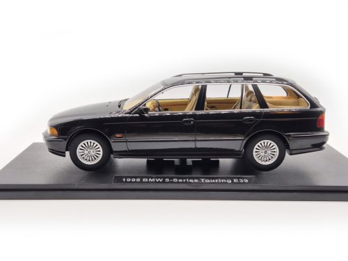 BMW E39 Touring (1998) – negru – Triple9 – model 1:18