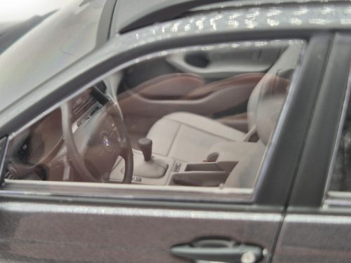 BMW E46 touring - gri închis - KK-Scale - 1:18