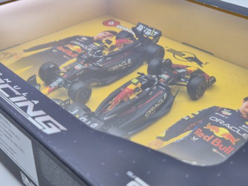 Red Bull RB20 F1 set (2024) - #1 Max Verstappen - #11 Sergio Perez - Bburago - 1:43