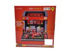 Ferrari Pit Stop - dioramă box - SF-24 F1 #16 (2024) - Charles Leclerc - cu mecanici - Bburago - 1:43