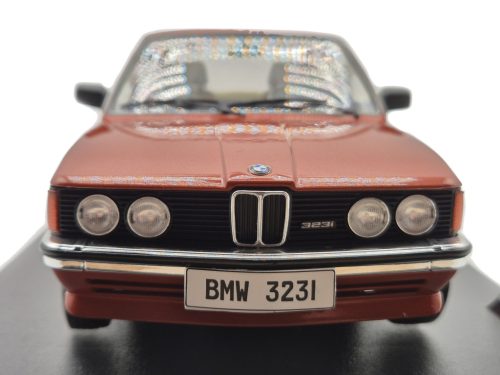 BMW E21 323i (1980) - Kastanienrot - Solido - 1:18 mașinuță de colecție