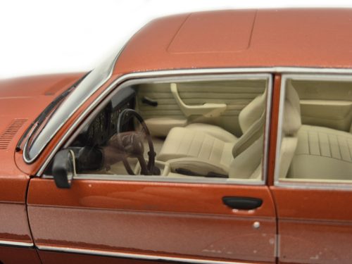 BMW E21 323i (1980) - Kastanienrot - Solido - 1:18 mașinuță de colecție
