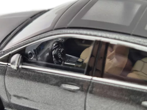 Mercedes Benz B-Class W247 (2018) - gri mountain - Herpa - 1:43