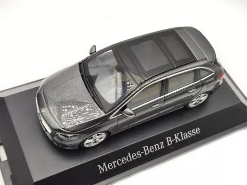 Mercedes Benz B-Class W247 (2018) - gri mountain - Herpa - 1:43
