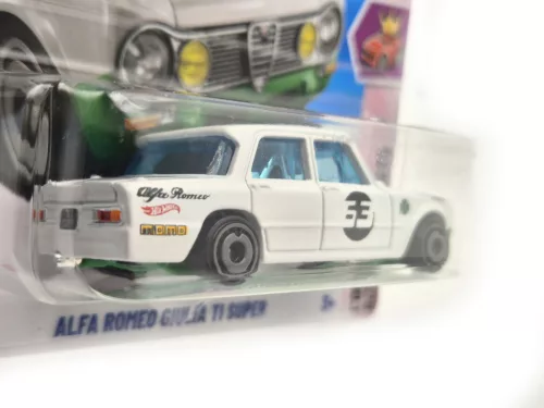 Hot Wheels Alfa Romeo Giulia TI Super - Compact Kings 7/10 - 195/250 - Hot Wheels - 1:64