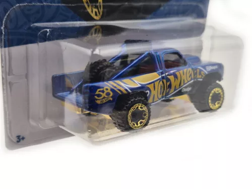 Hot Wheels Pearl & Chrome (2025) - '87 Dodge D100 - Hot Wheels - 1:64