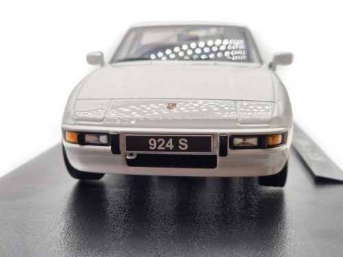 Porsche 924S coupe (1986) - alb - KK-Scale - 1:18