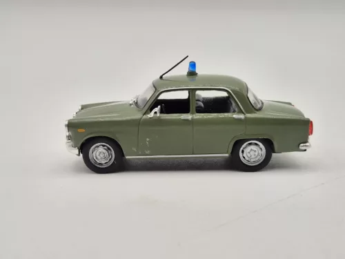 Alfa Romeo Giulietta - rendőrautó -  Edicola - 1:43