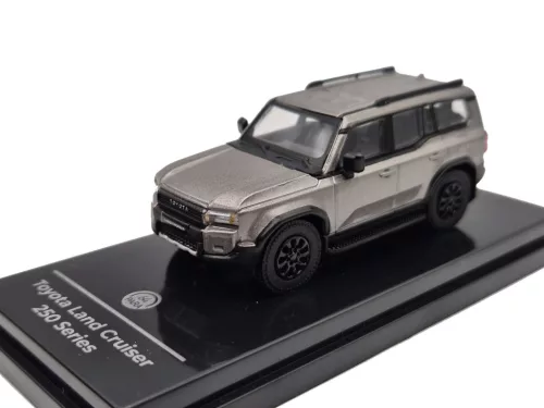 Toyota Land Cruiser 250 LHD (2024) – Paragon Models – 1:64 1/64 mașină model