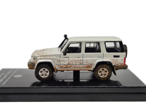Toyota Land Cruiser 76 Off Road LHD (2017) – Paragon Models – 1:64 1/64 mașină model
