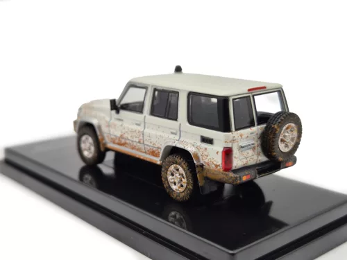 Toyota Land Cruiser 76 Off Road LHD (2017) – Paragon Models – 1:64 1/64 mașină model