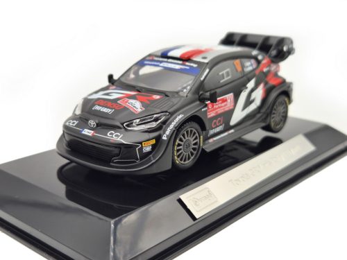 Toyota Yaris GR Rally1 – Gazoo Racing WRT (2024) – #17 – Sébastien Ogier – Vincent Landais – Bburago – 1:43 1/43 model auto