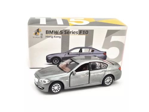BMW F10 (2010) – gri – Tiny Toys – 1:64 1/64 mașinuță
