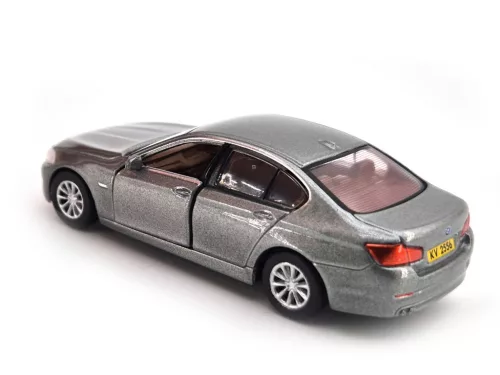 BMW F10 (2010) – gri – Tiny Toys – 1:64 1/64 mașinuță