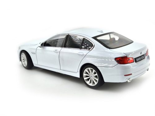 BMW F10 535i (2010) - alb - Welly - 1:24