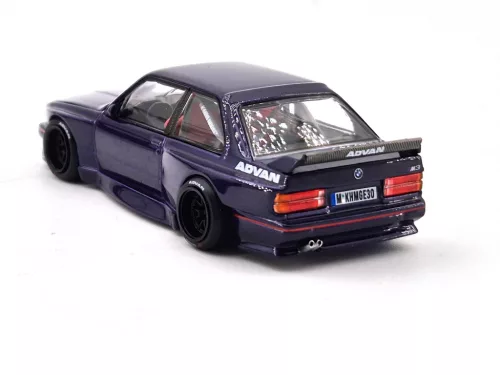 BMW E30 M3 - Kaido House / Mini GT - 1:64