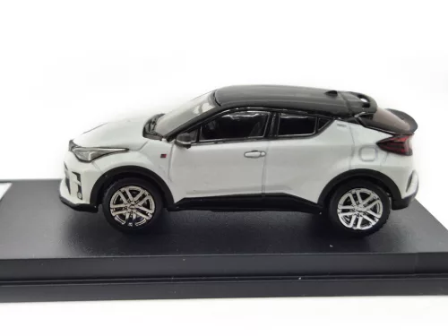 Toyota C-HR Hybrid GR Sport - DieCastTeam - 1:64 model auto