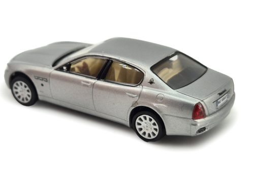 Maserati Quattroporte (2003) - Ricko - 1:87 model auto - cu defect minor 